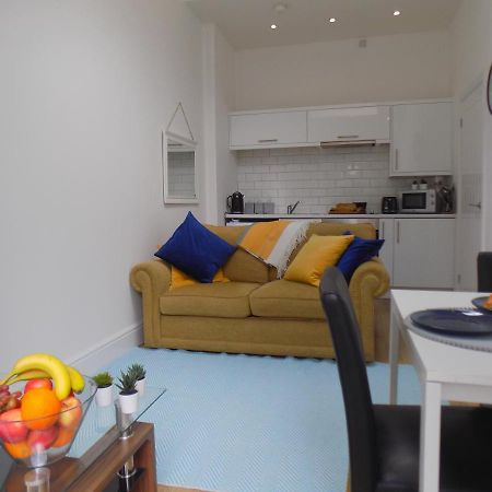 Villa Mimosa 2 Cardiff Eksteriør bilde